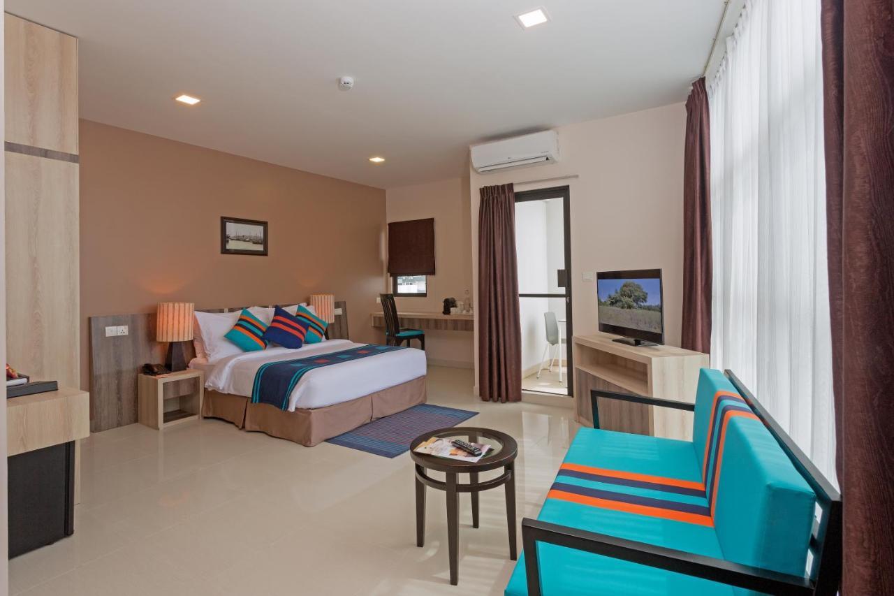Champa Central Hotel Male Exterior photo
