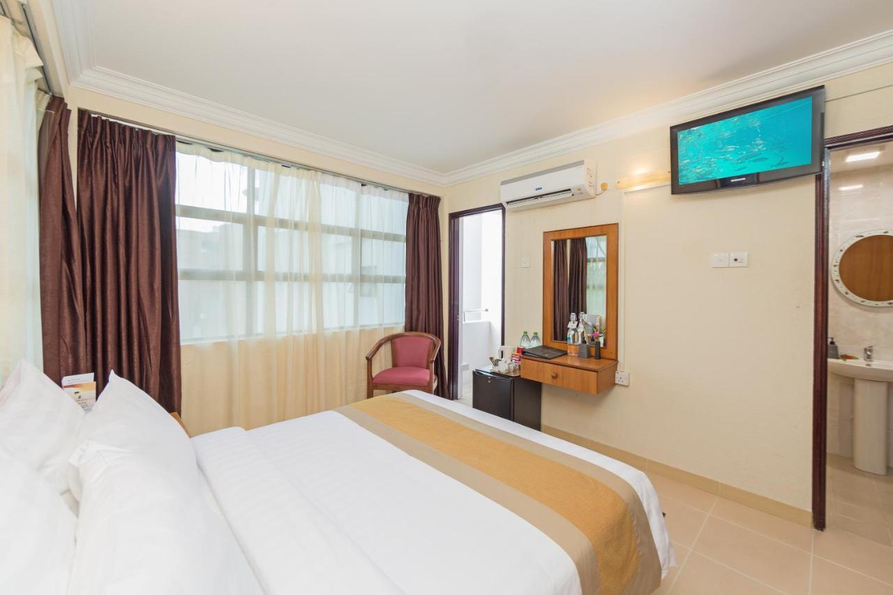 Champa Central Hotel Male Exterior photo